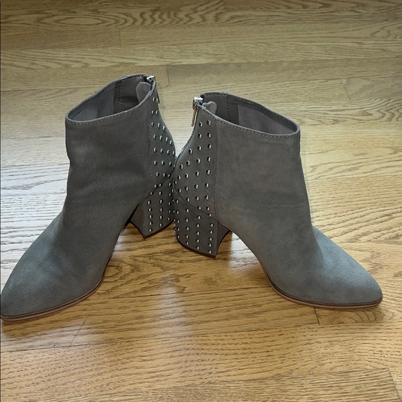 Steve Madden Shoes - Steve Madden Gray Suede Studded Block Heel Ankle Boots Women’s Size 7.5M